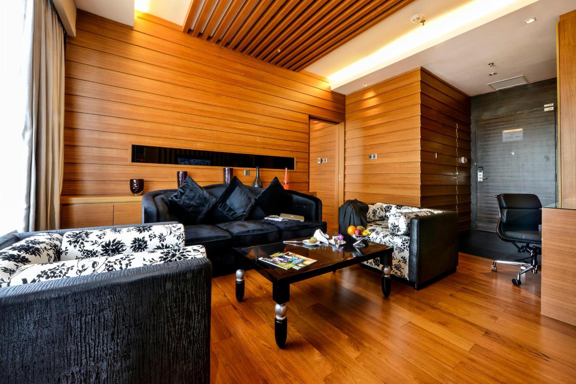Suite CEO