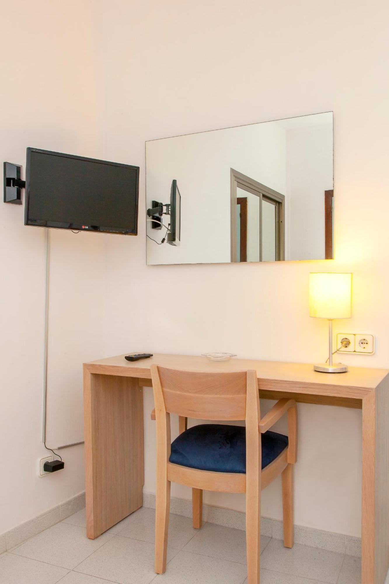 Single Room,1343927525:JPEG