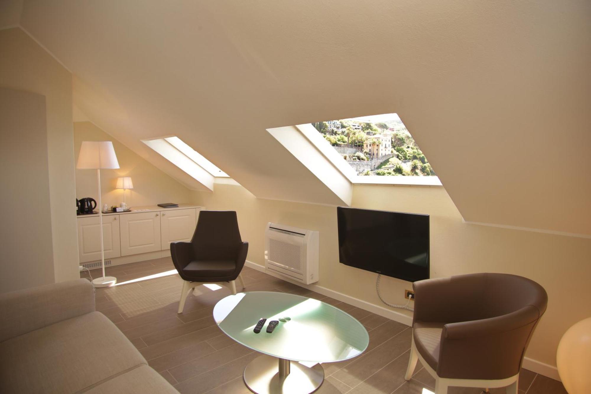 Luxe Suite