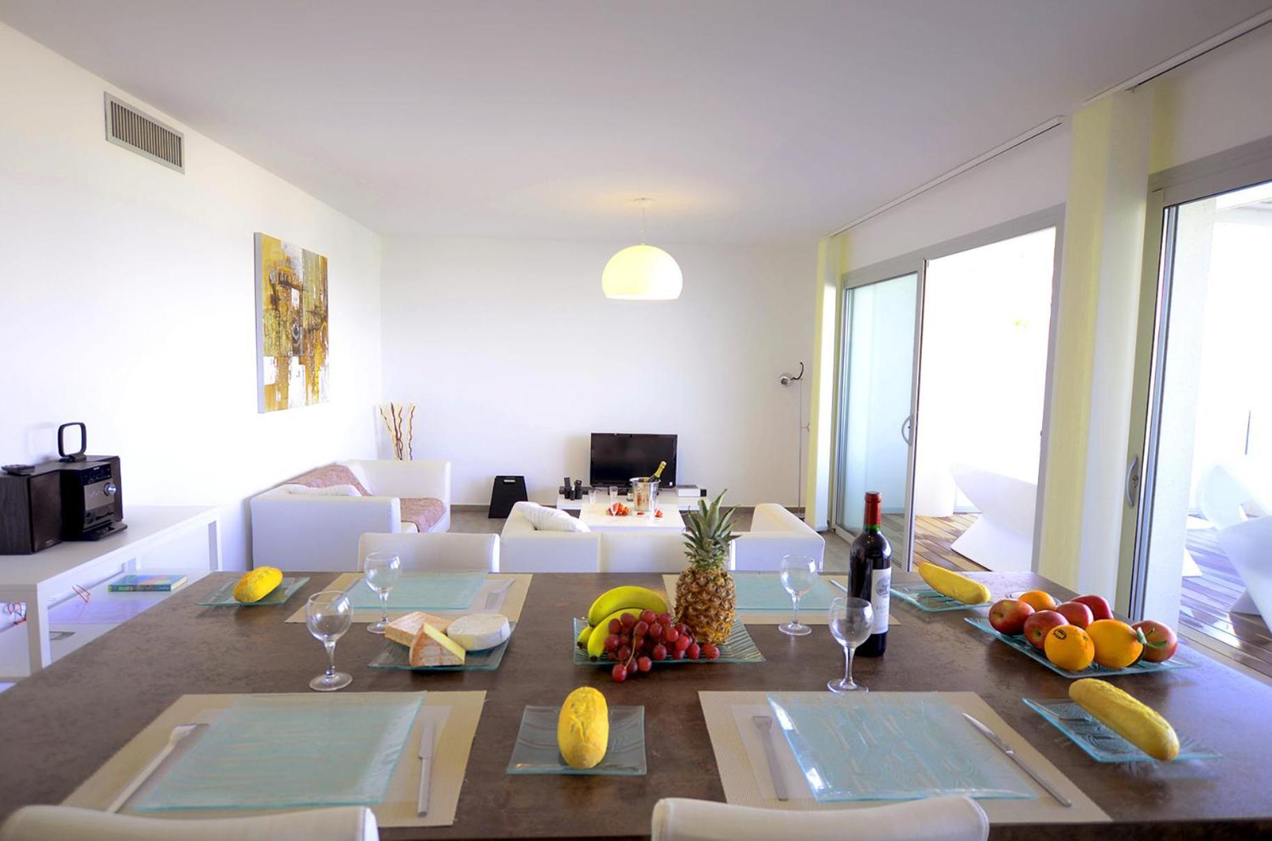 Two Bedroom Apartment Panoramic Sea View First Floor