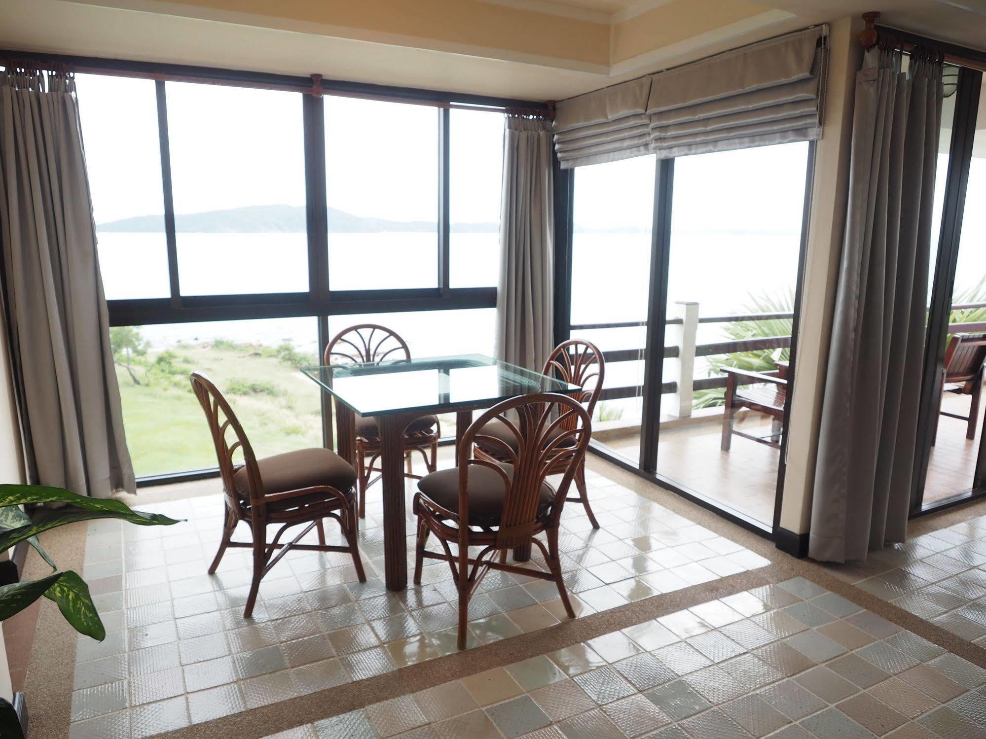 Premier Suite Sea View
