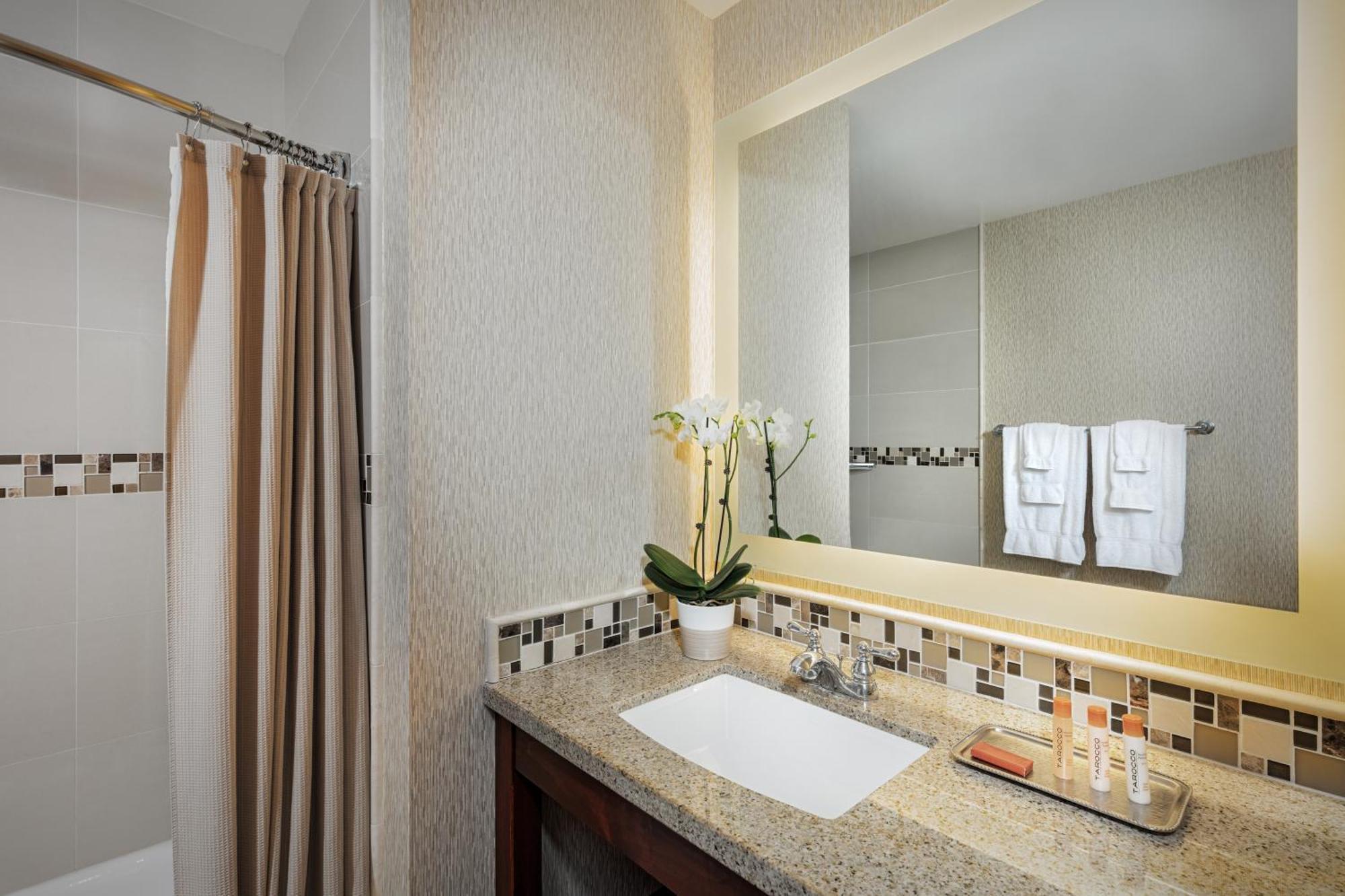 Bay Suite 2 Queens