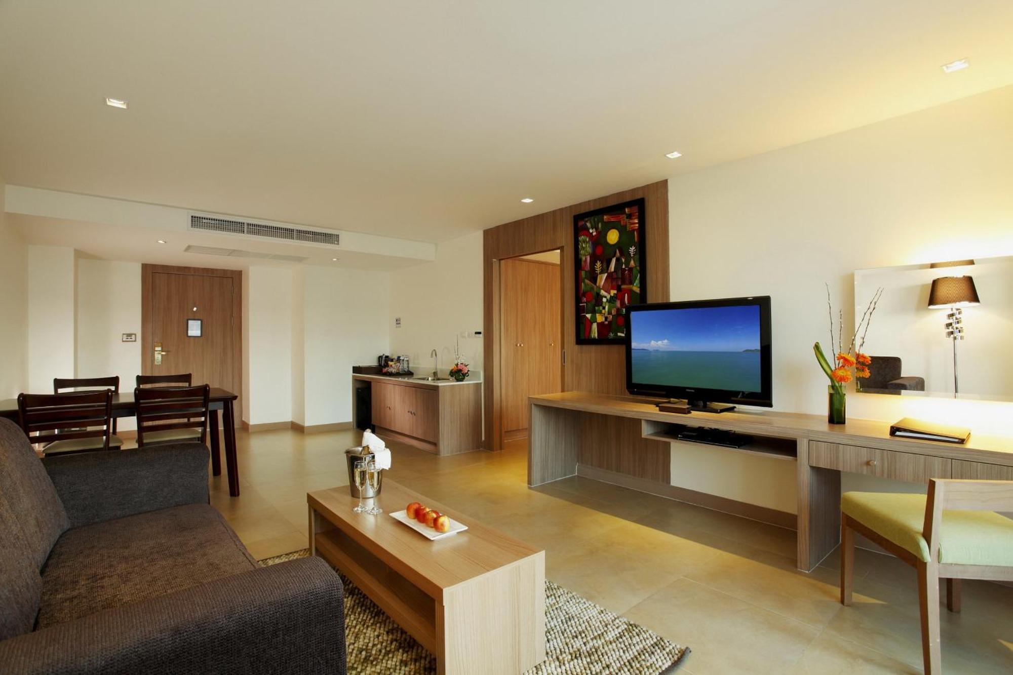 Suite Centara mit 1 Schlafzimmer, Kingsize-Bett und Schlafsofa