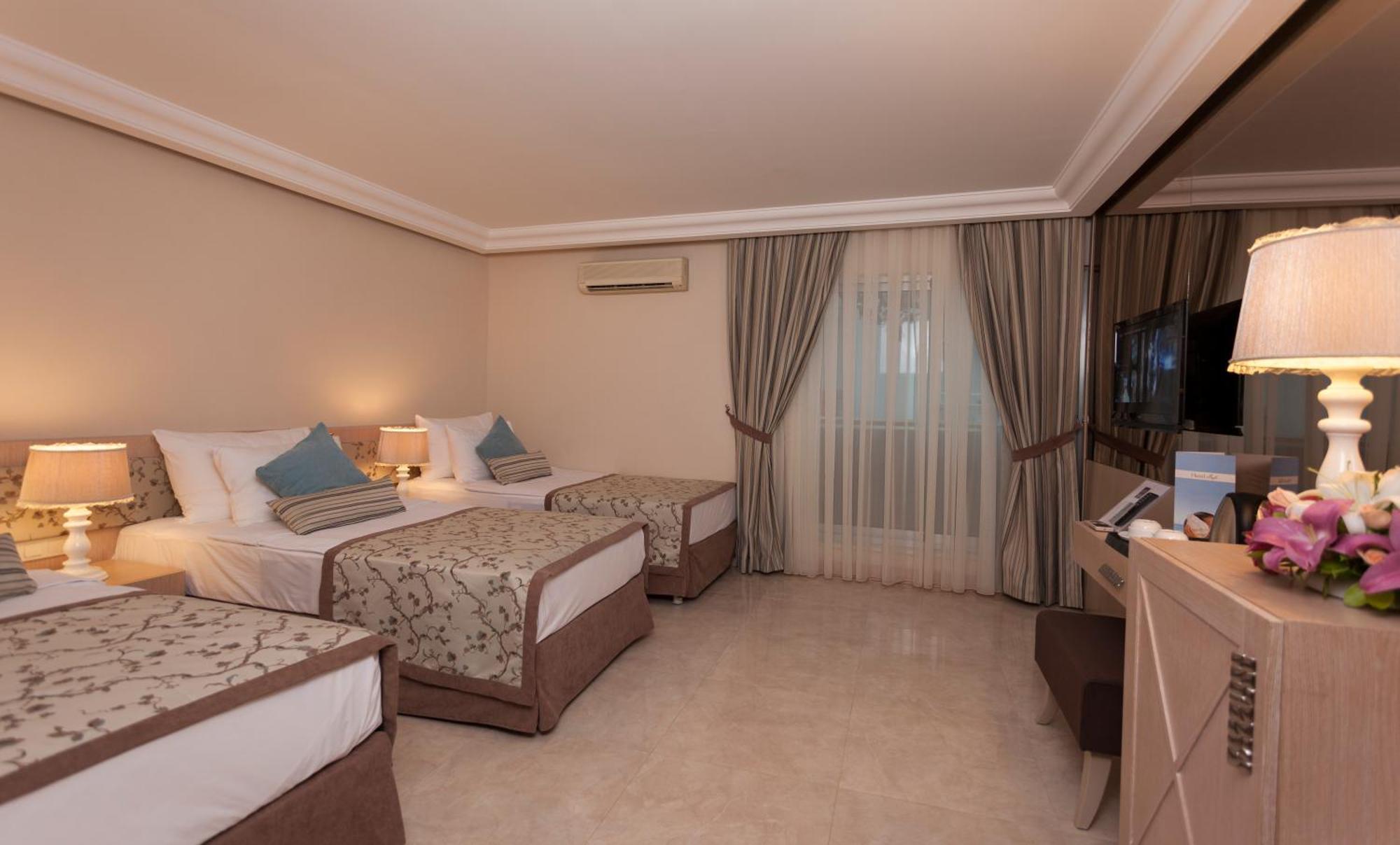 Economy Triple Room
