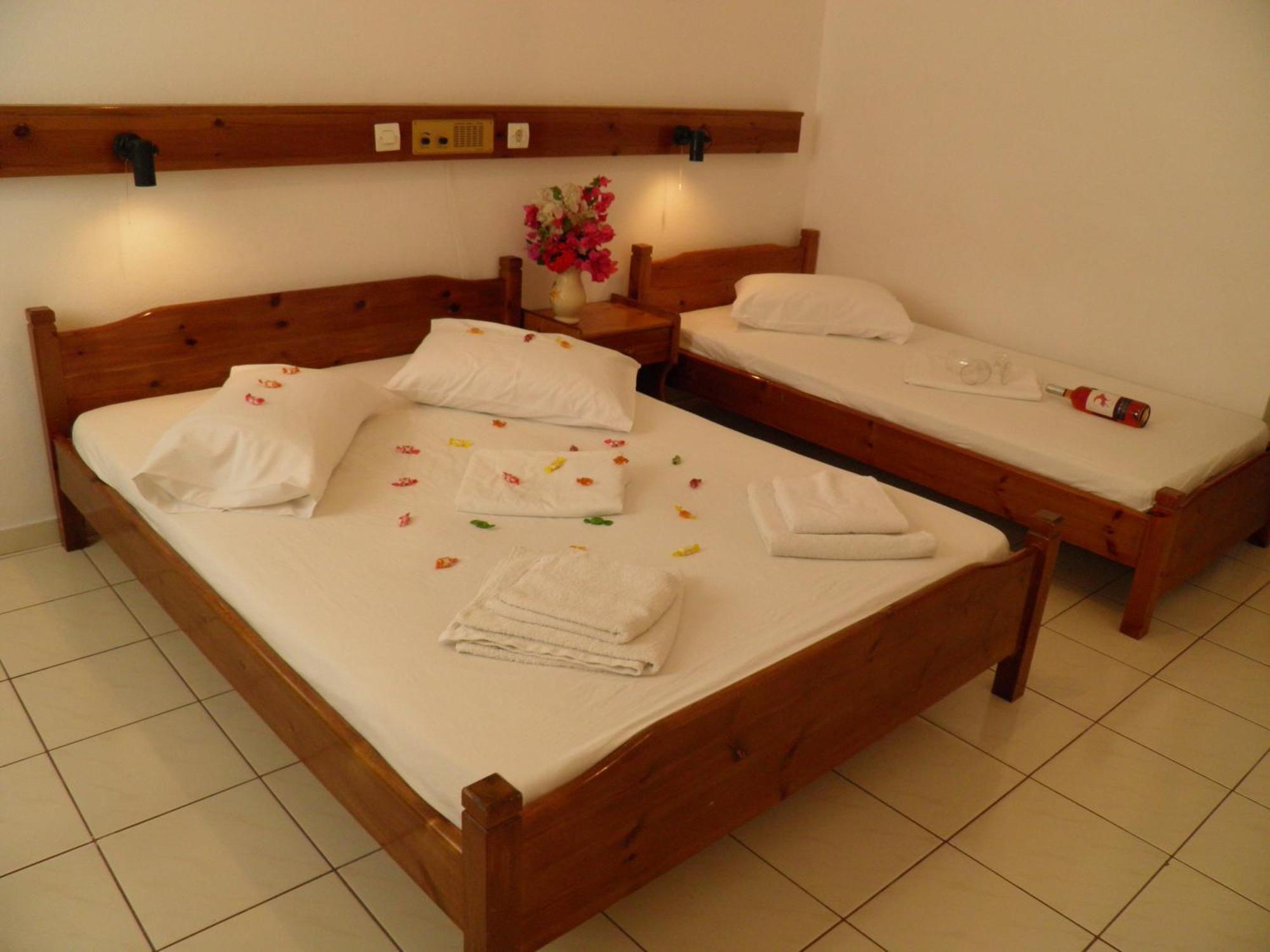 Triple Room,704782243:JPEG