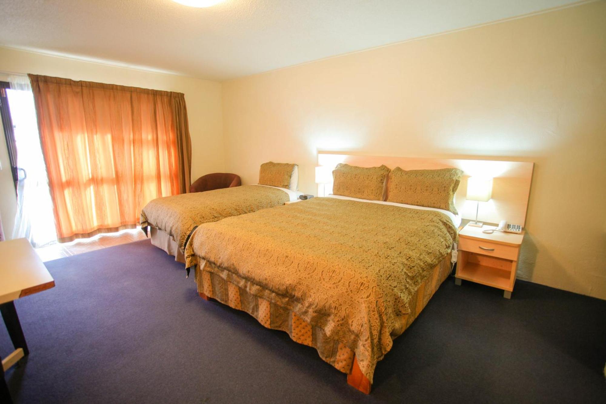 Superior Twin Room Spa Bath Disability Access