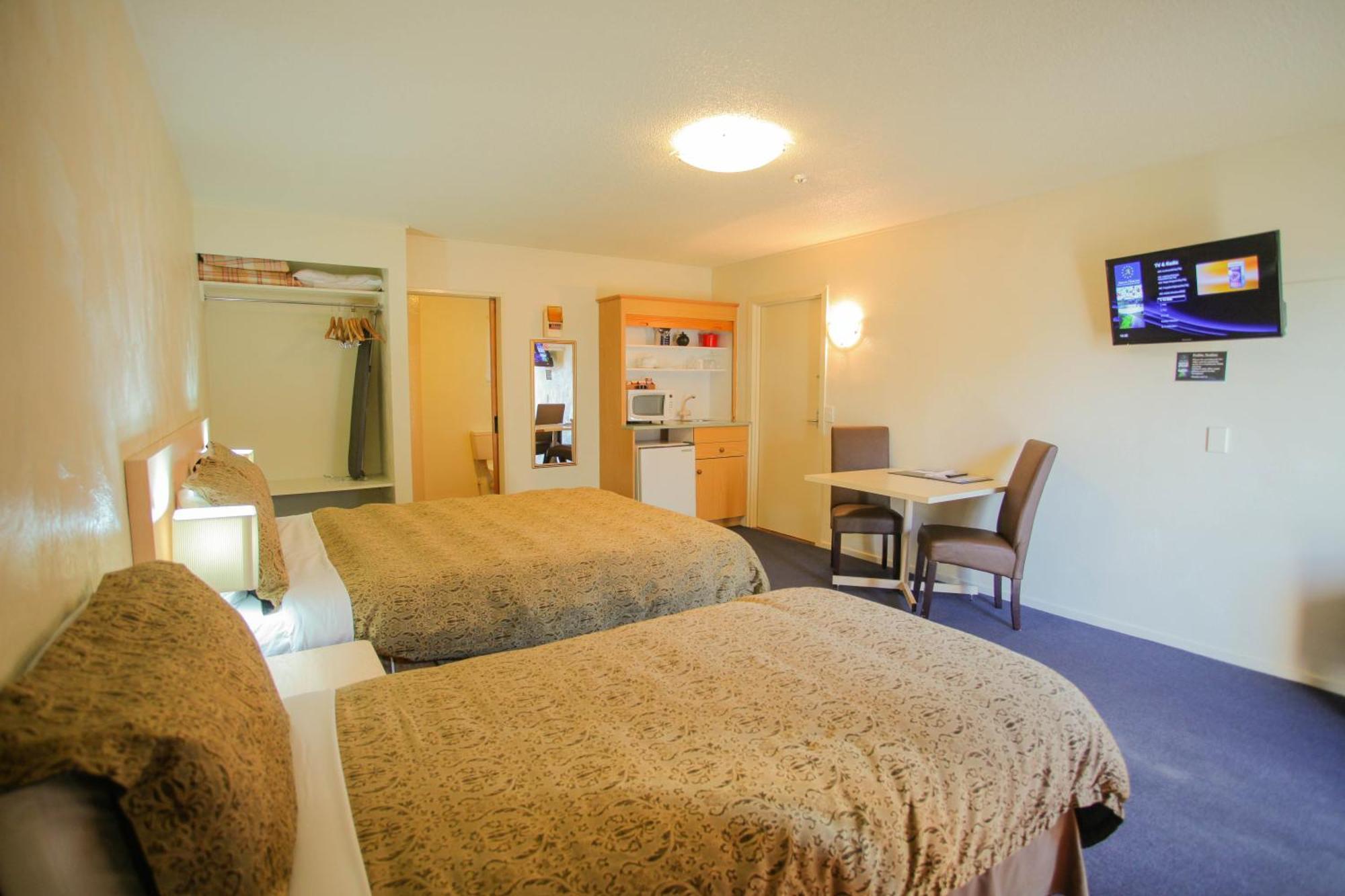 Superior Twin Room Spa Bath Disability Access