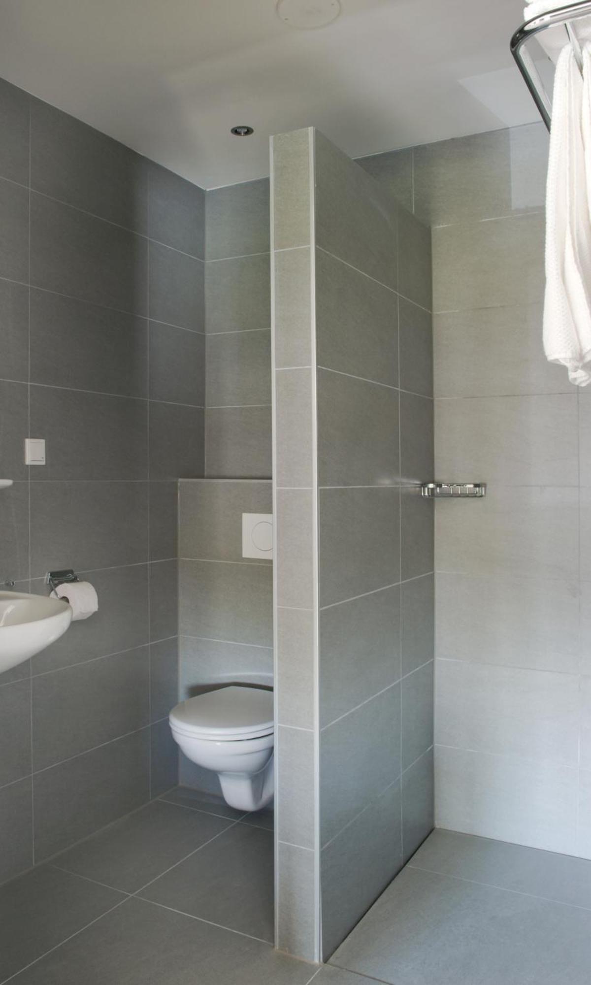 Single Room Bathroom,708097711:JPEG