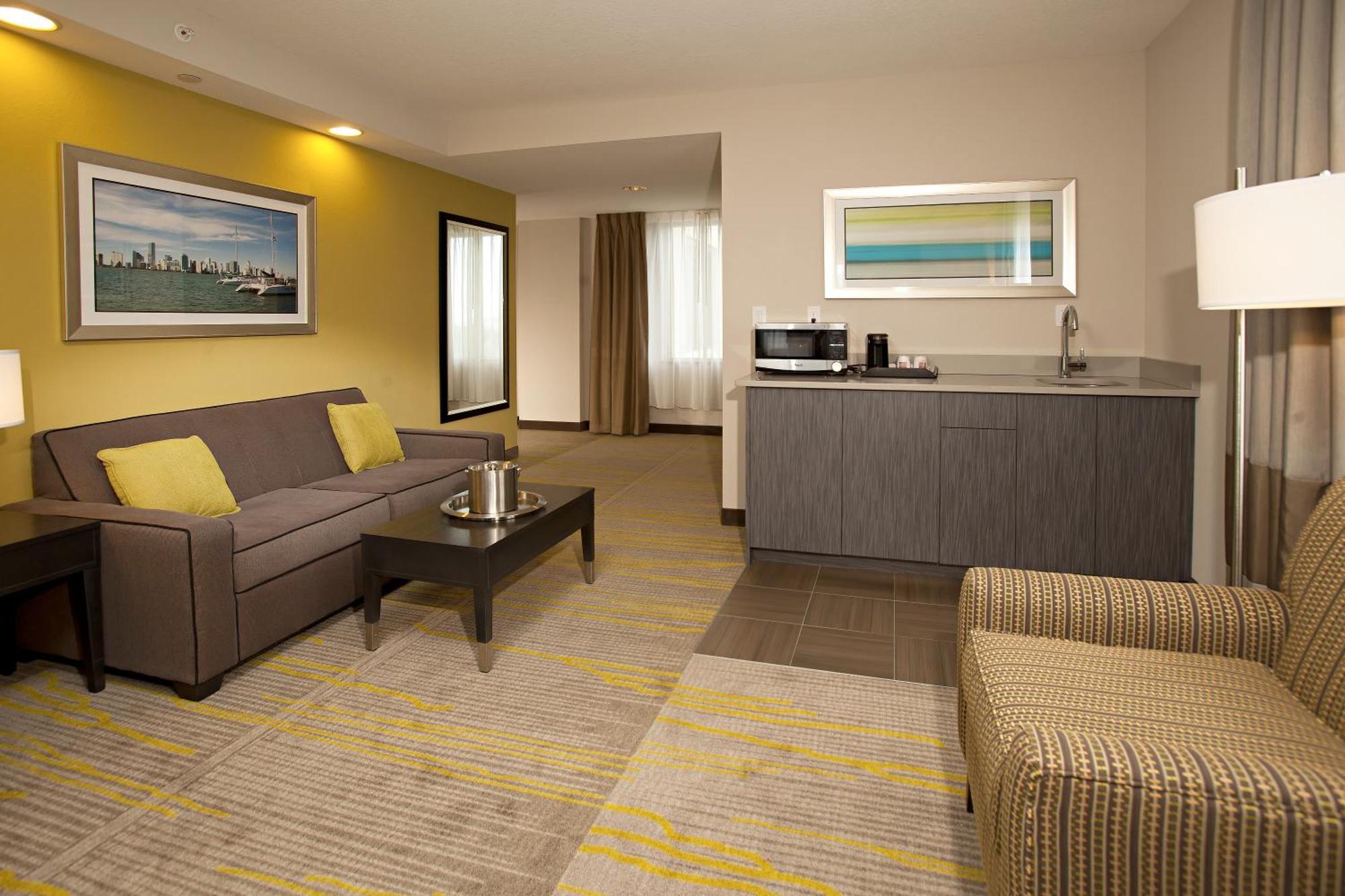 Superior Suite - Non-Smoking