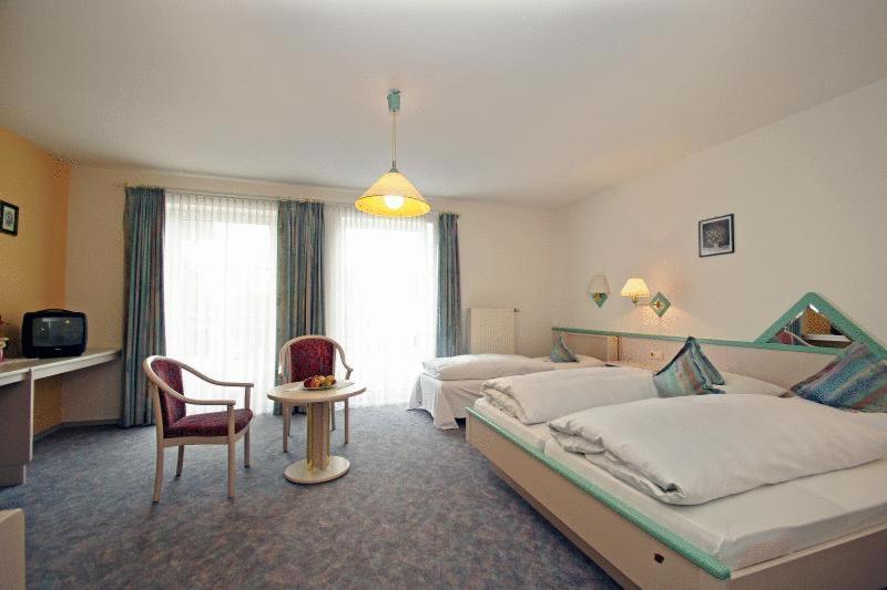 Triple Room with Garden View