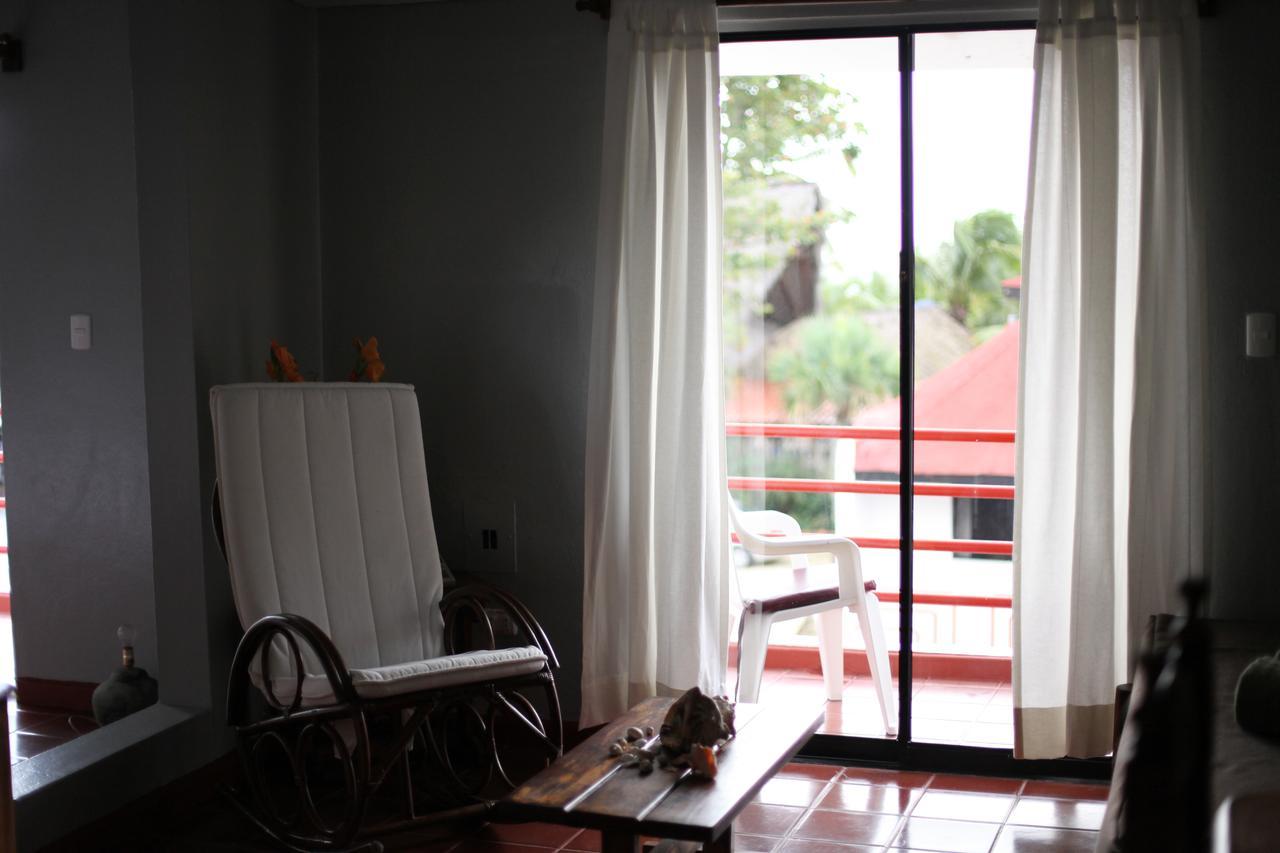 Deluxe Studio Suite