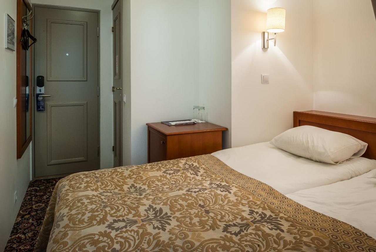 Small Budget Double or Twin Room without Window,829676162:JPEG