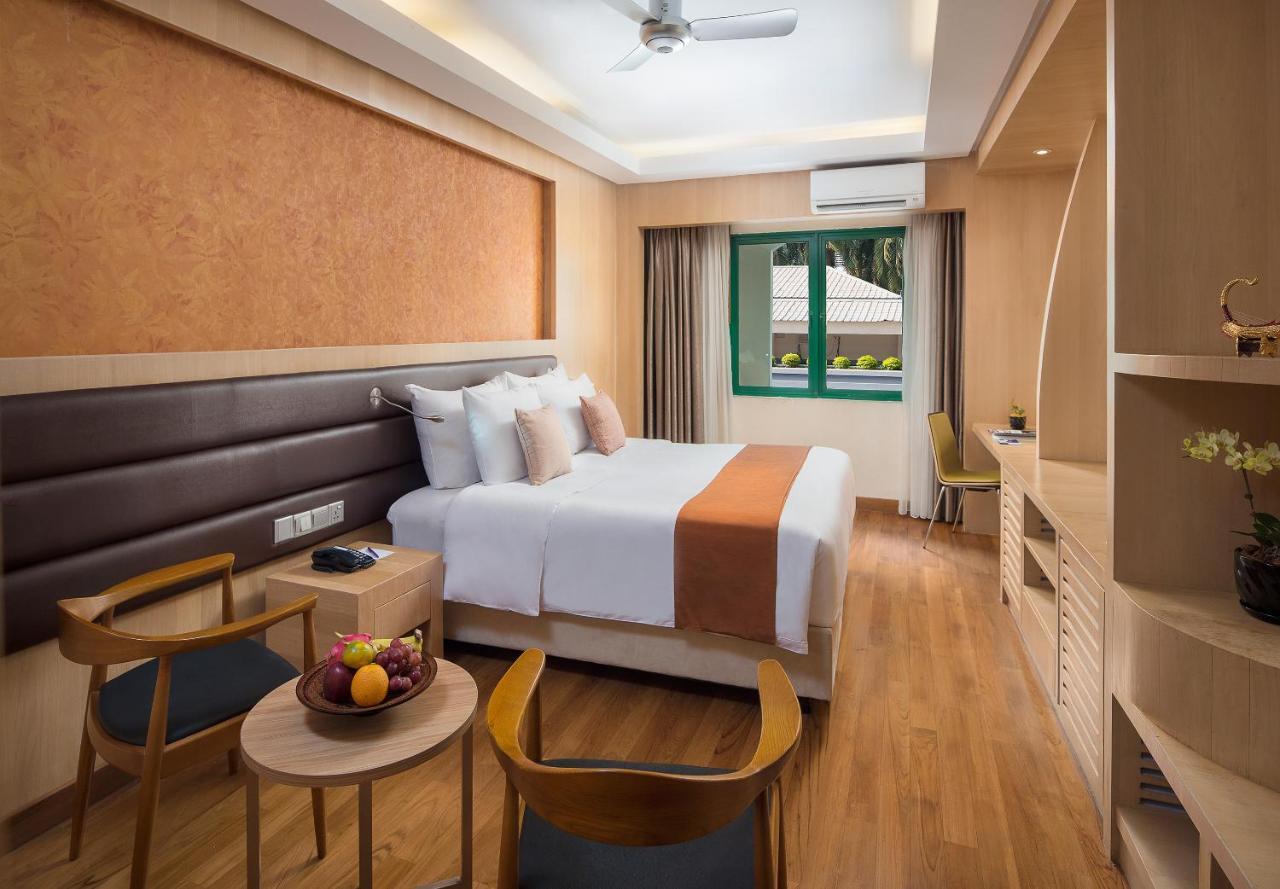 Deluxe King Room