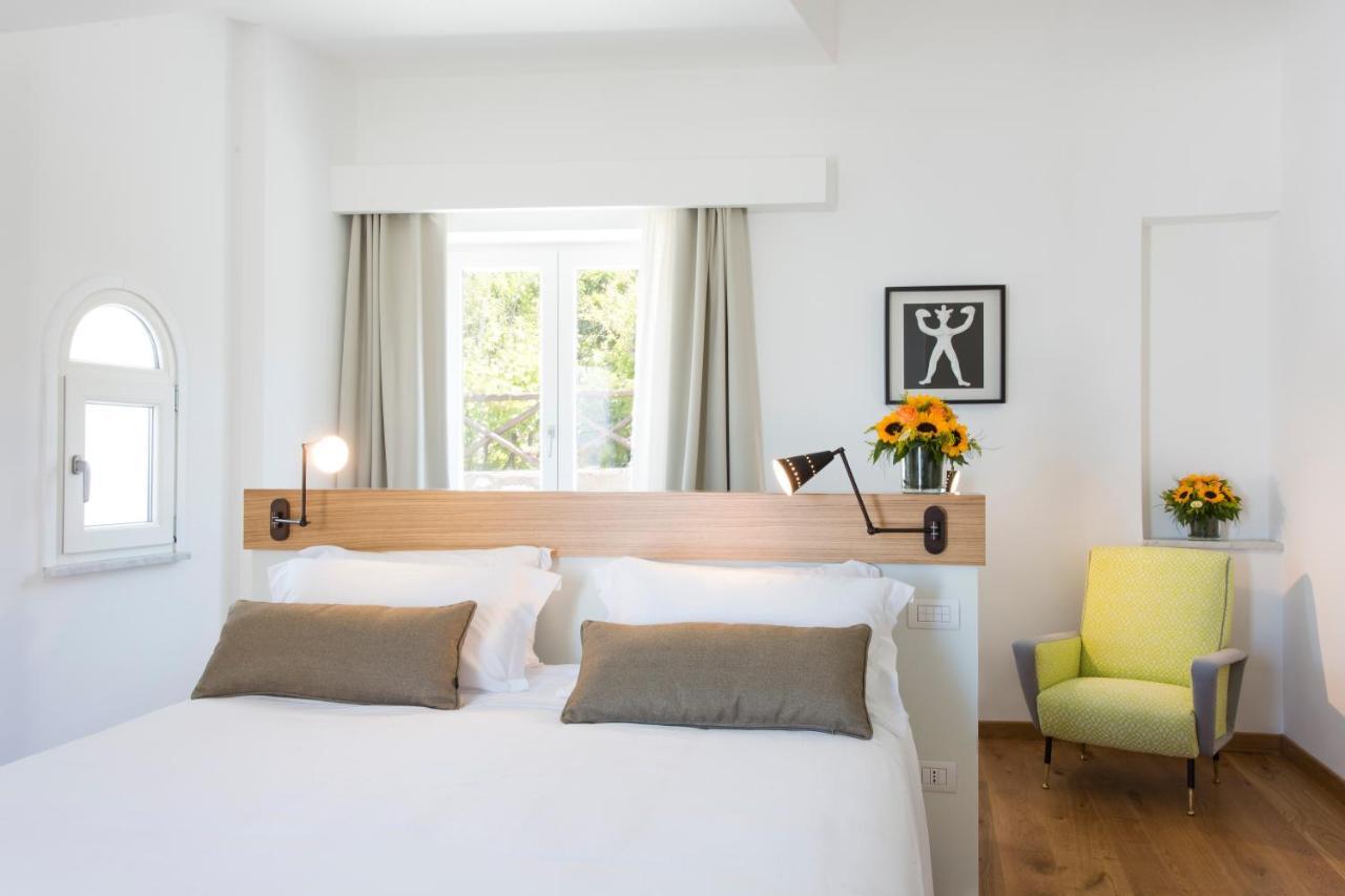 Habitación Doble Deluxe con vistas laterales al mar