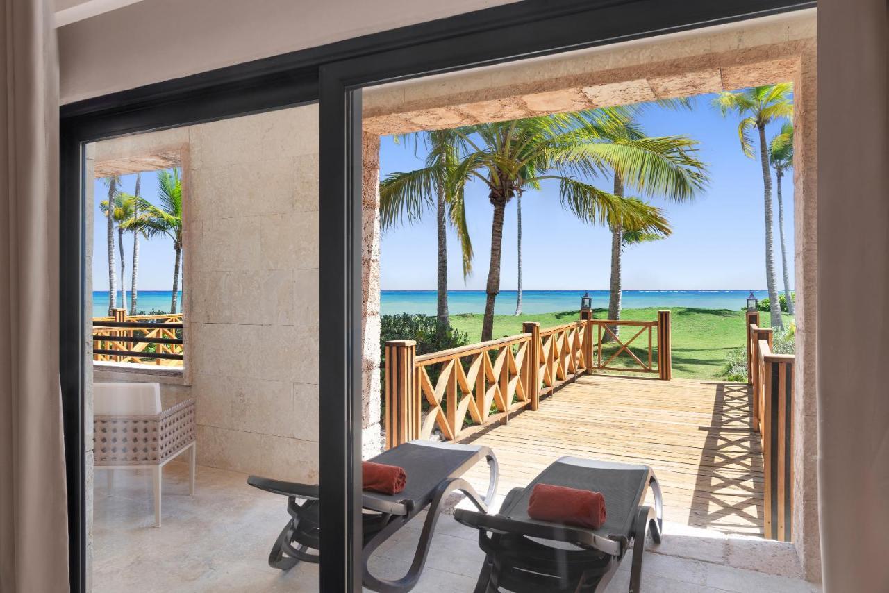 Castle Junior Suite 1 King Ocean view Balcony