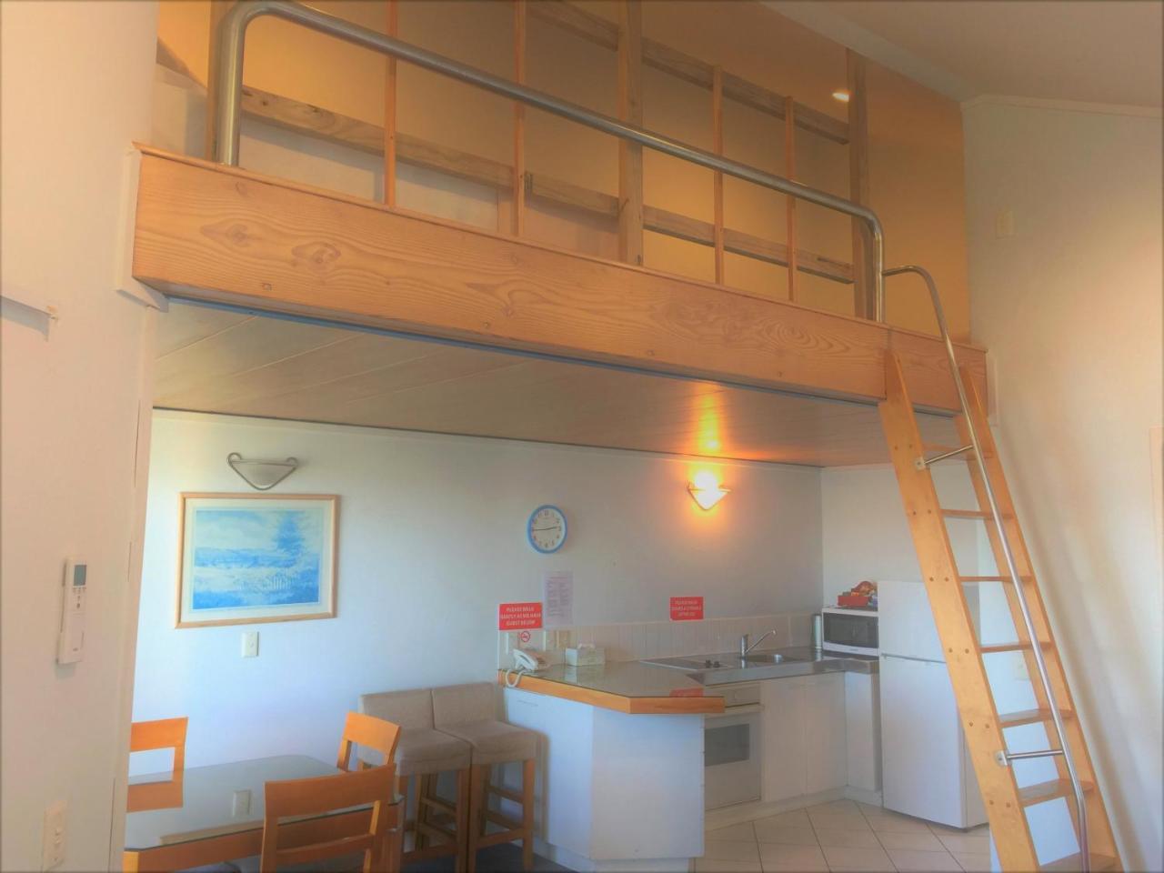 One-Bedroom Suite Loft Sea View Upper Floor