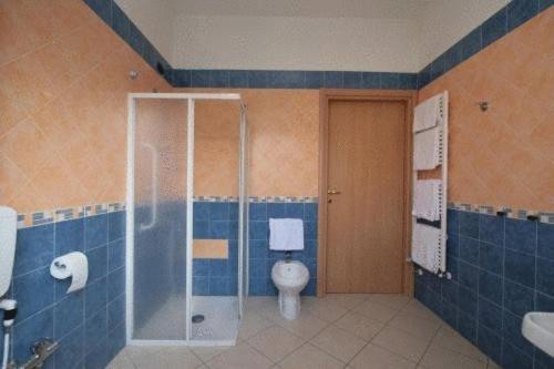 Two-Bedroom Apartment,513980424:JPEG