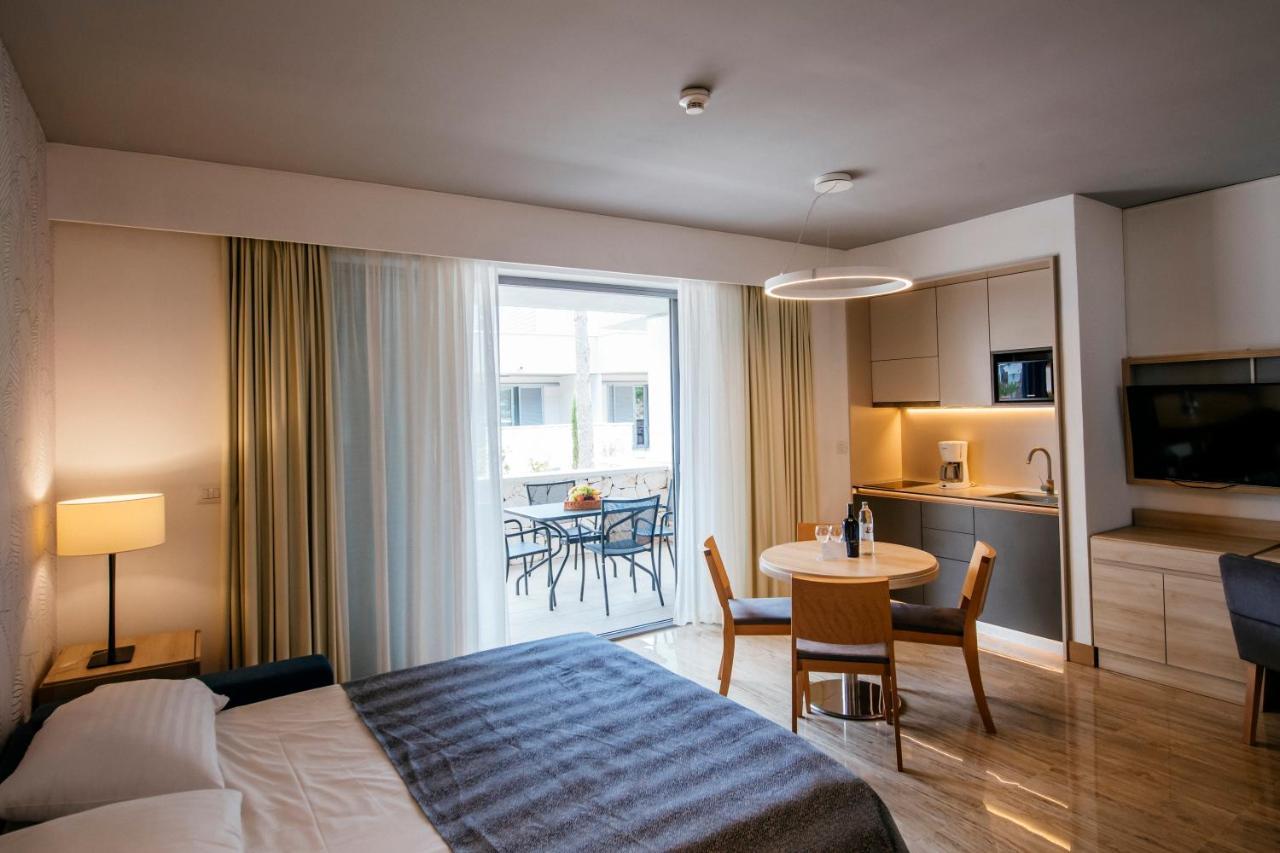 Superior One-Bedroom Apartment,1649882821:JPEG