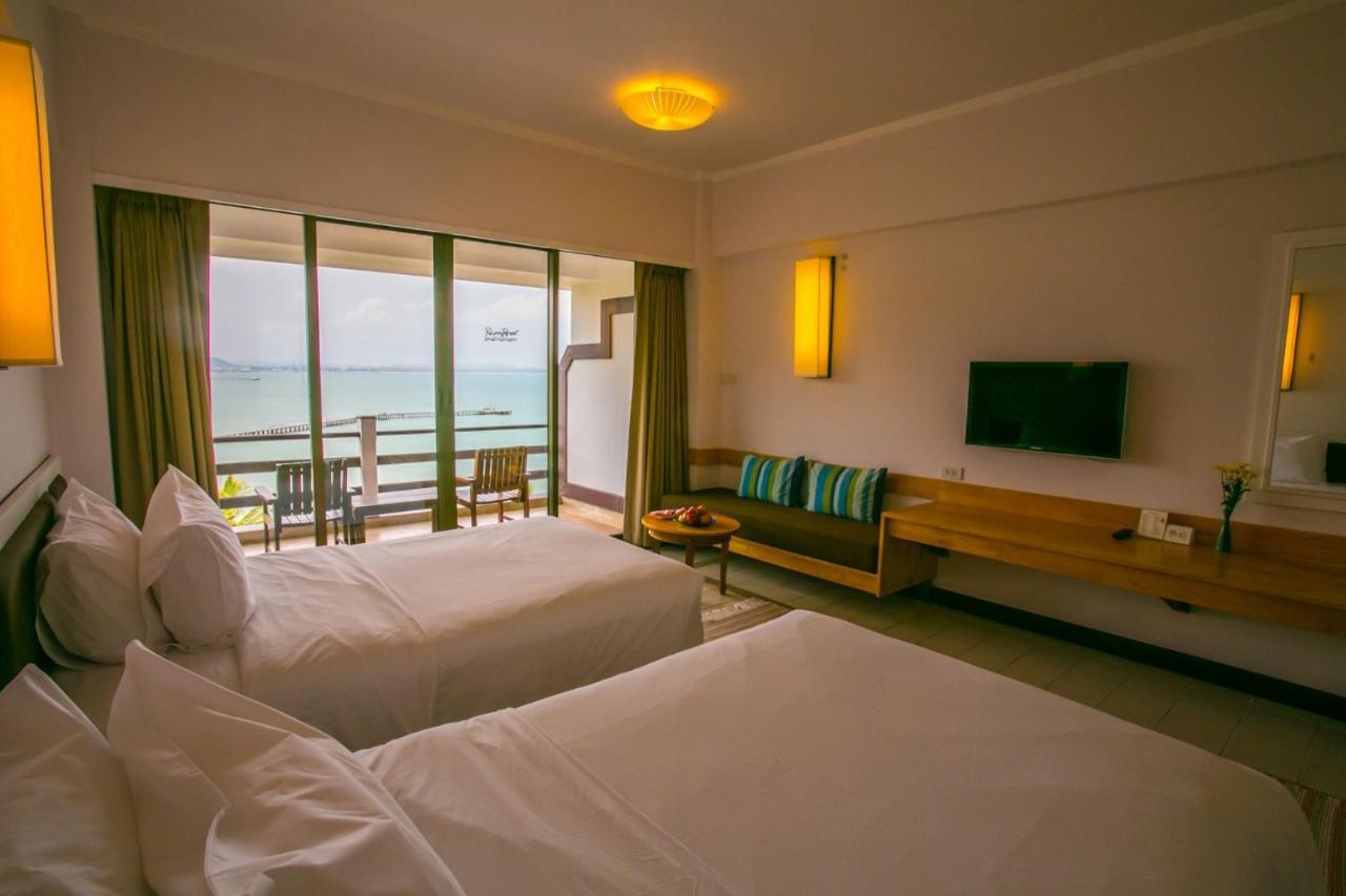 Premier Sea View