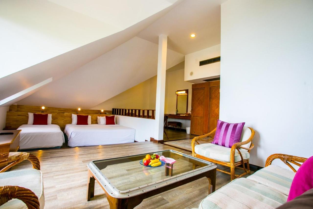 Triple Room