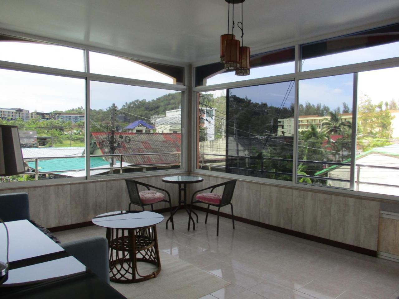 Studio mit Balkon