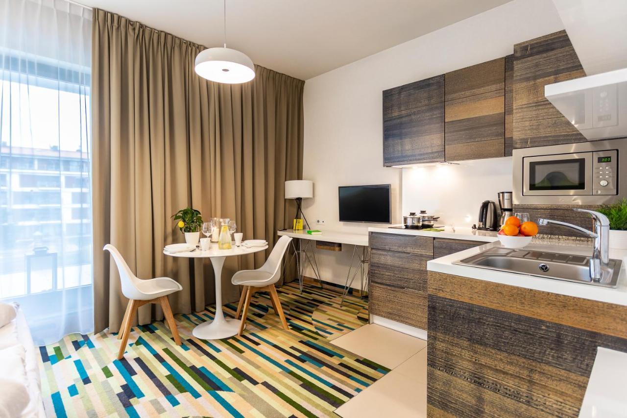 Studio Apartment Lateral Sea View