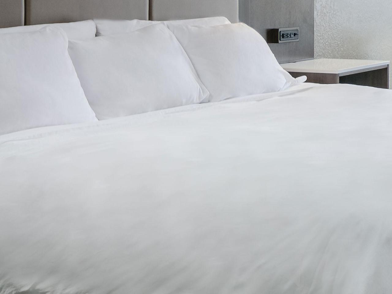 One-Bedroom King Suite
