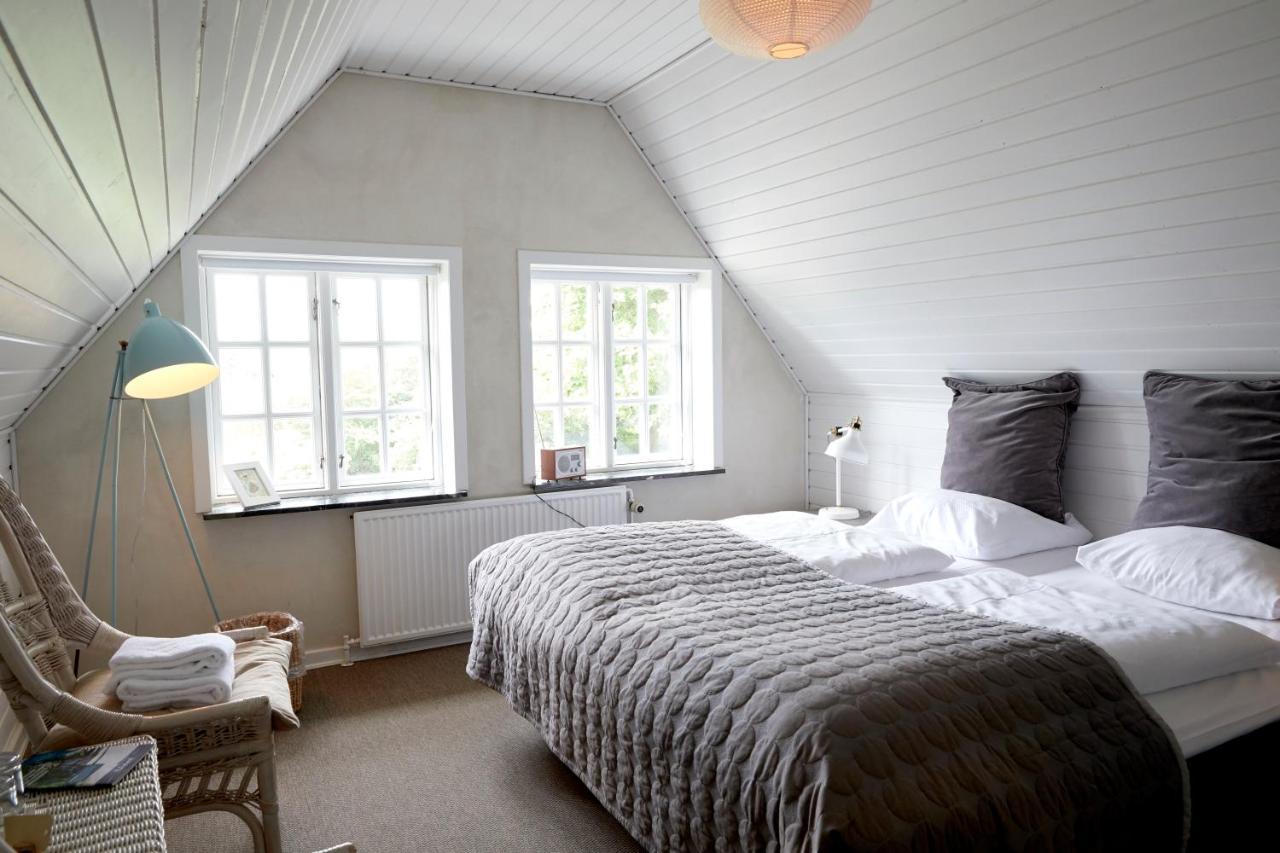 Double Room with shared bathroom Gården
