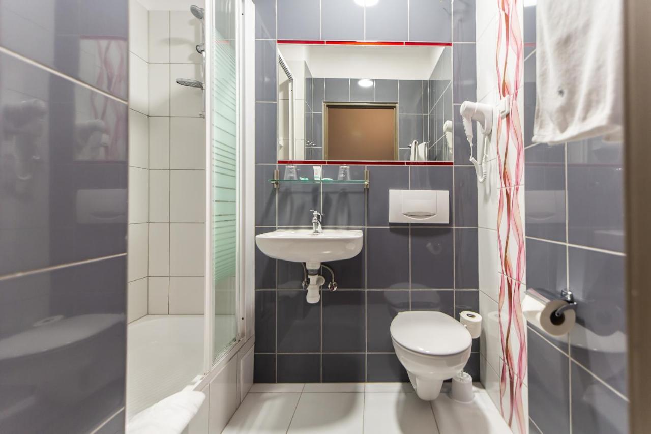 Doppelzimmer mit Balkon