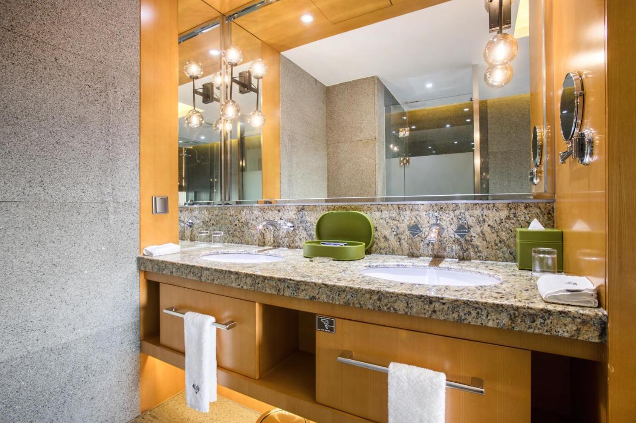 Deluxe Twin Room with Sea View