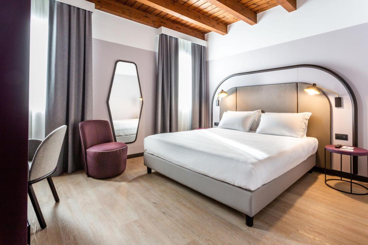 Superior Double or Twin Room,1281583378:JPEG