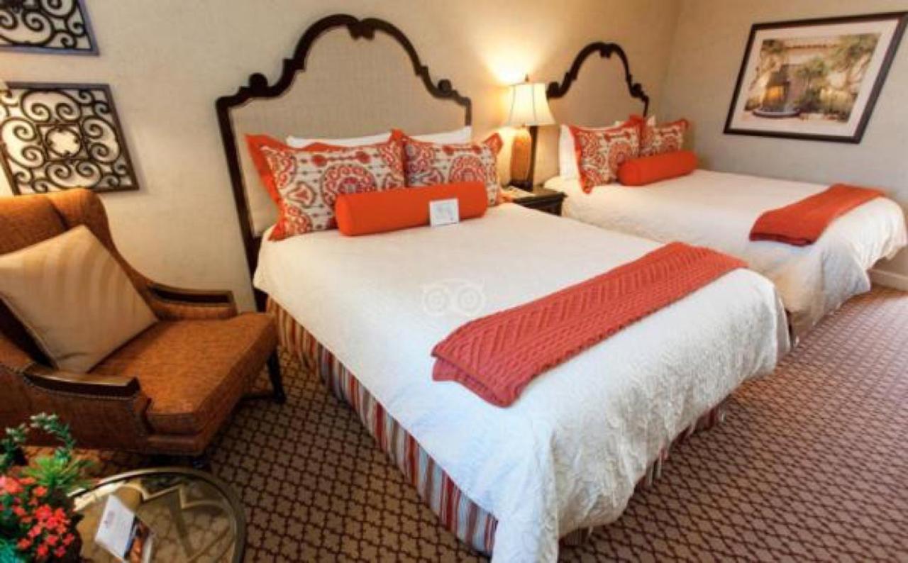 Traditionelles Zimmer mit Queensize-Bett