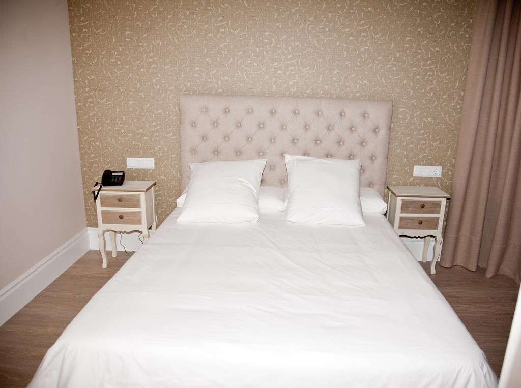 Double or Twin Room,377823742:JPEG