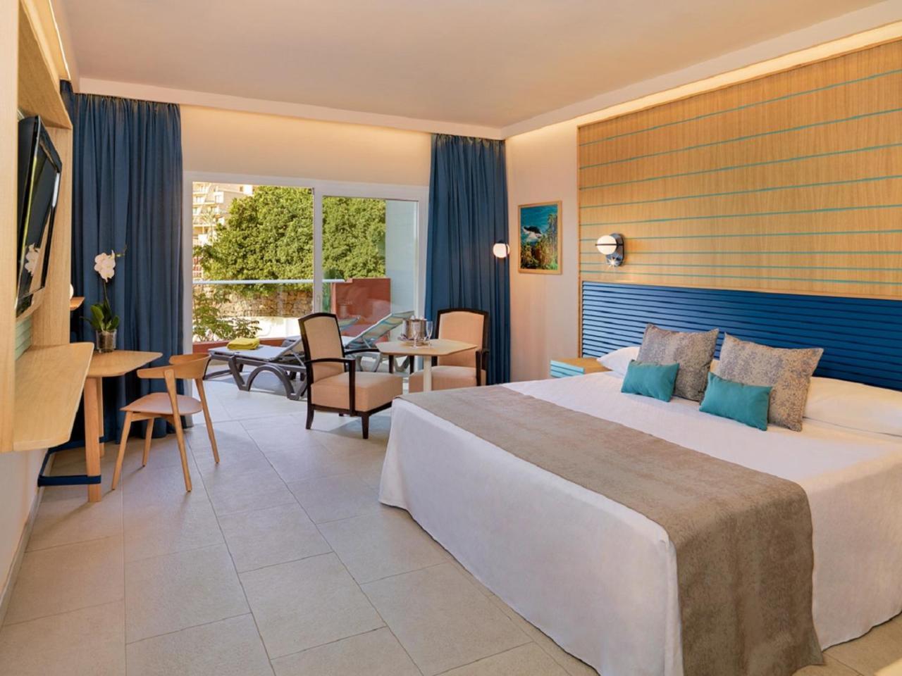 Standard Double or Twin Room,942262036:JPEG