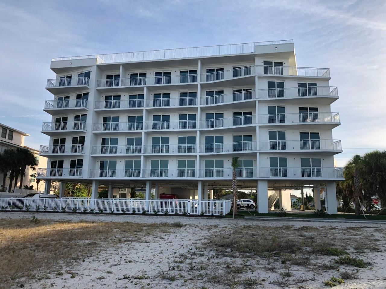 Three-Bedroom Gulf Front Penthouse,768505666:JPEG