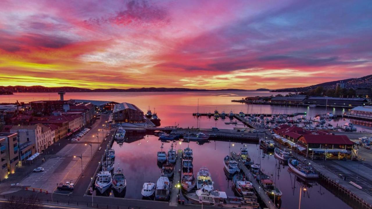 Superior Twin Room with Harbour View