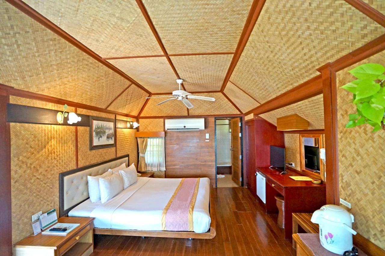 Beach Superior Cottage