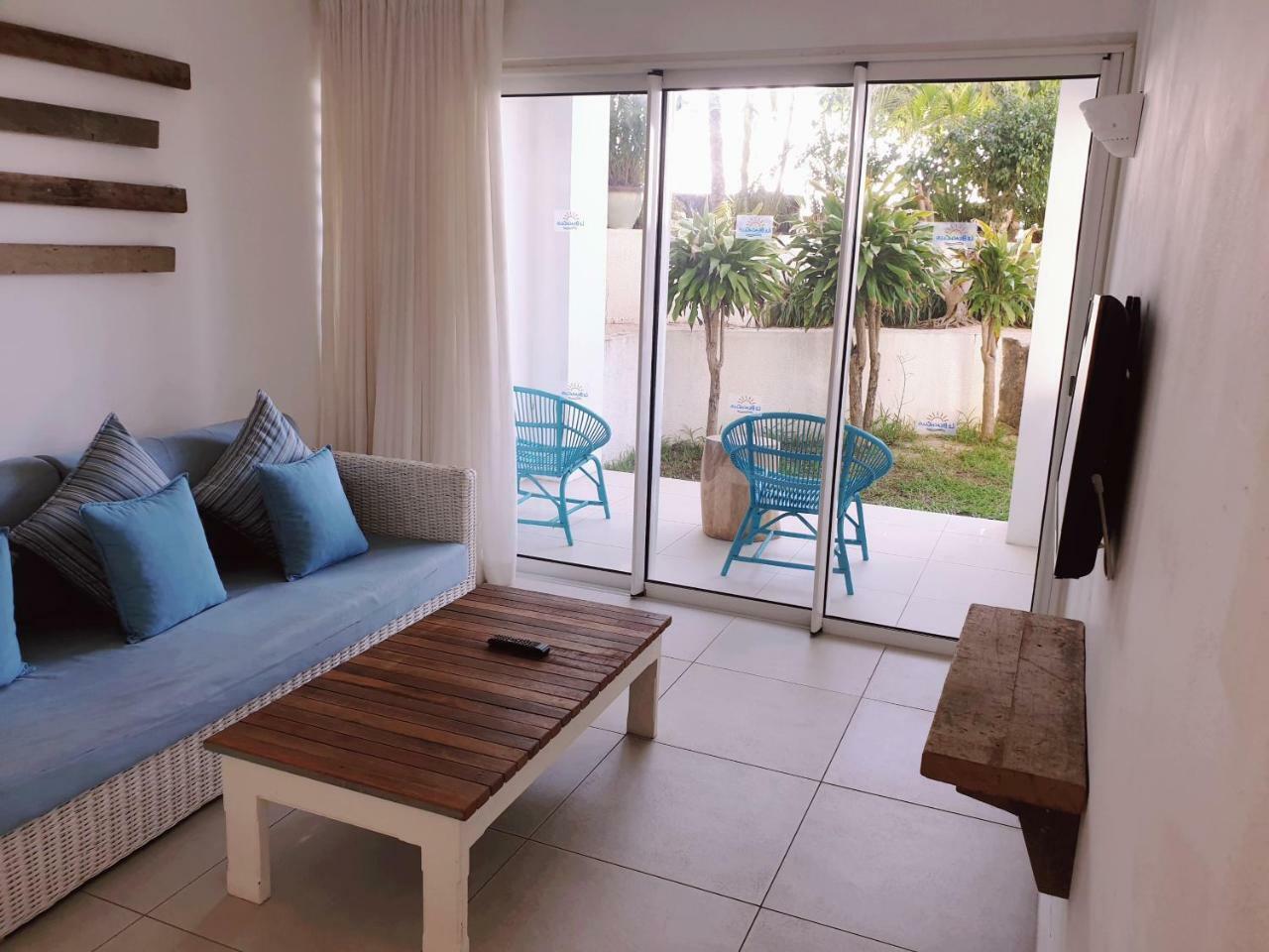 Beachfront Studio Garden View