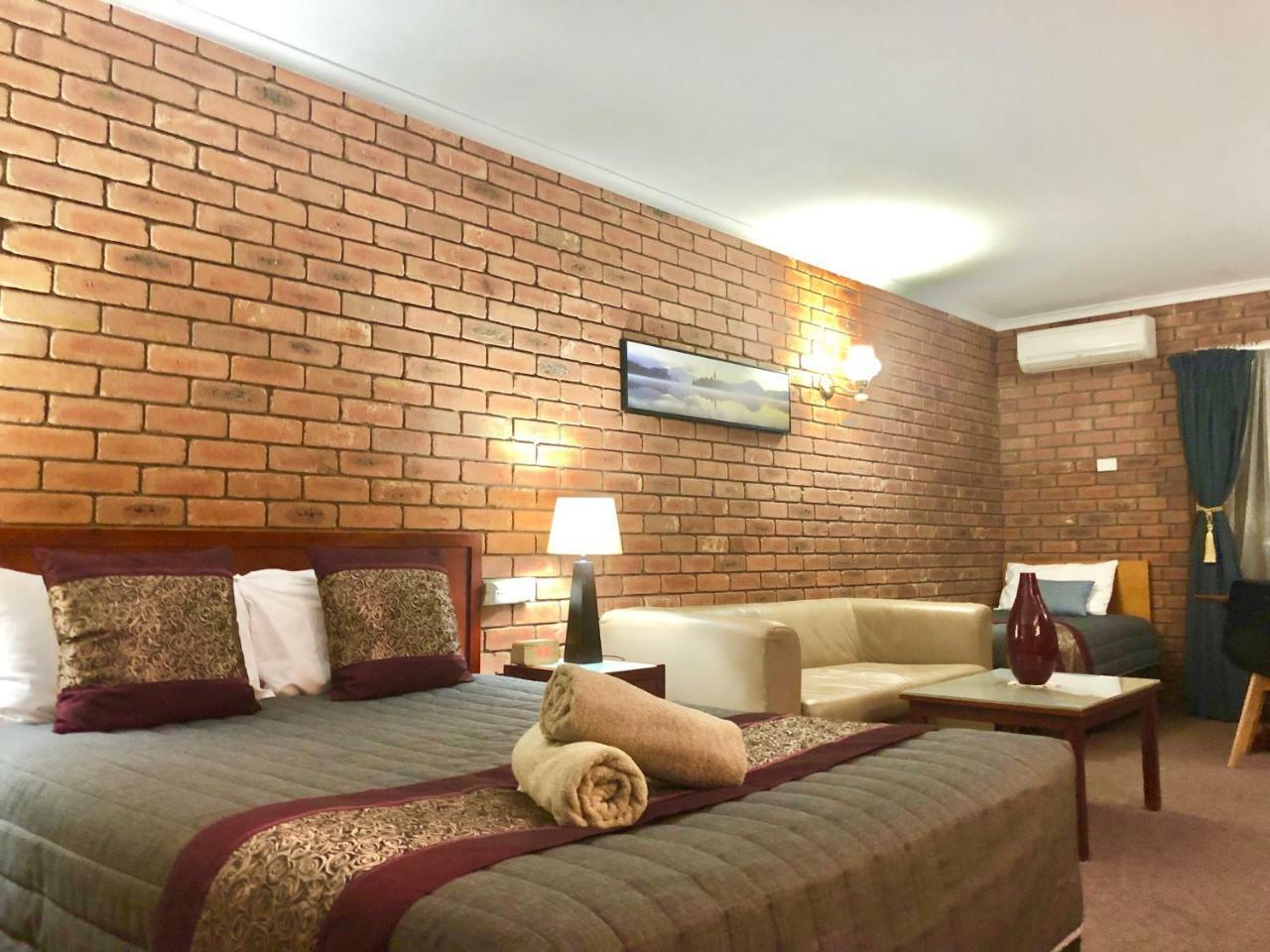 Deluxe Family Suite