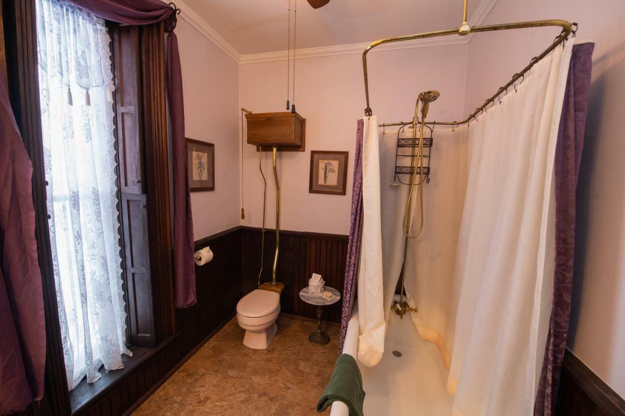 Double Room with Private External Bathroom