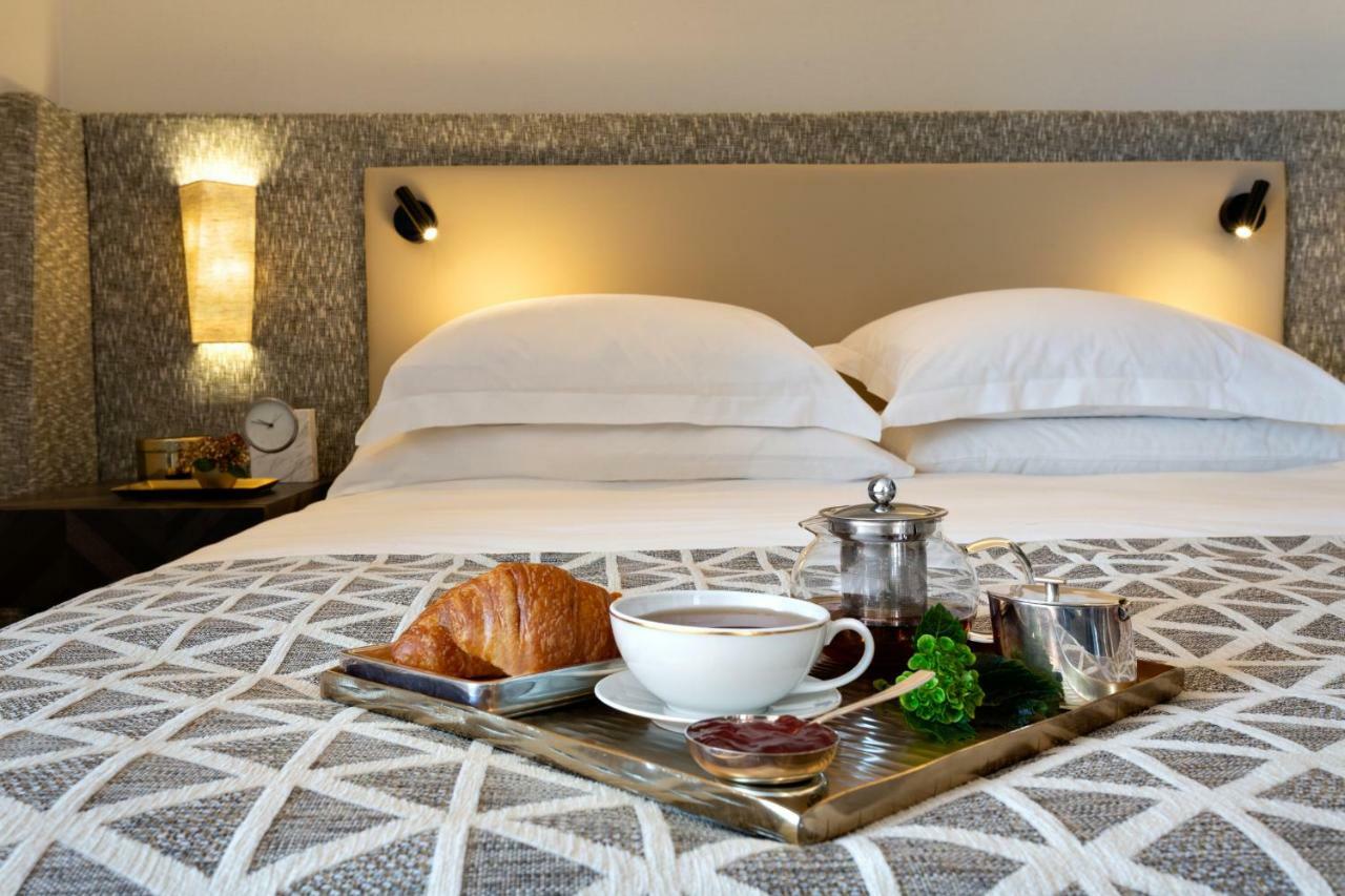 Deluxe Terrace Room