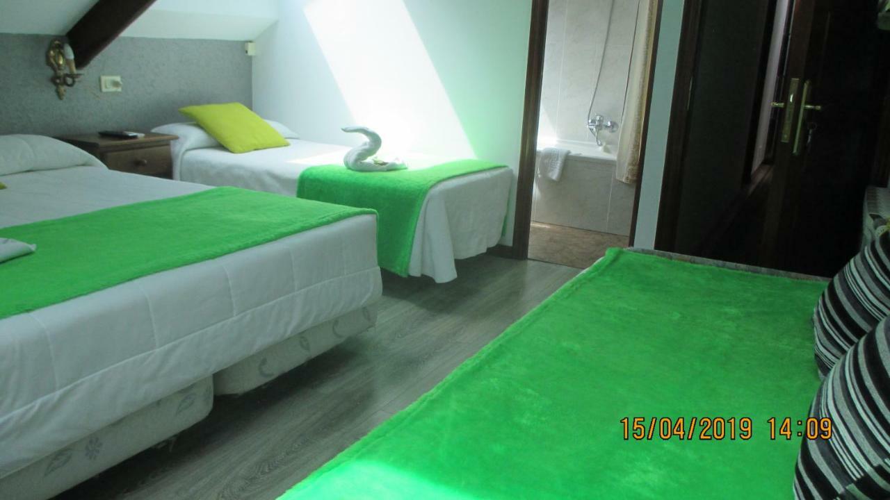 Family Room,784429650:JPEG