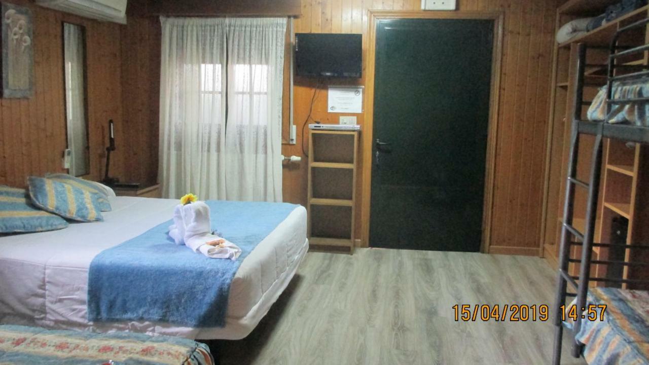 Large Family Room with Parking Included