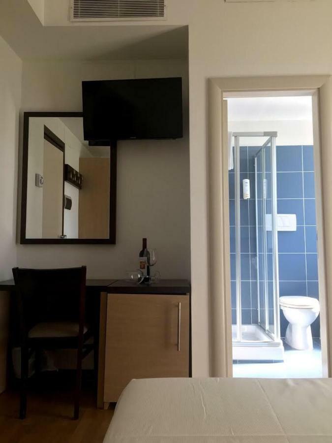 Double or Twin Room,785938209:JPEG