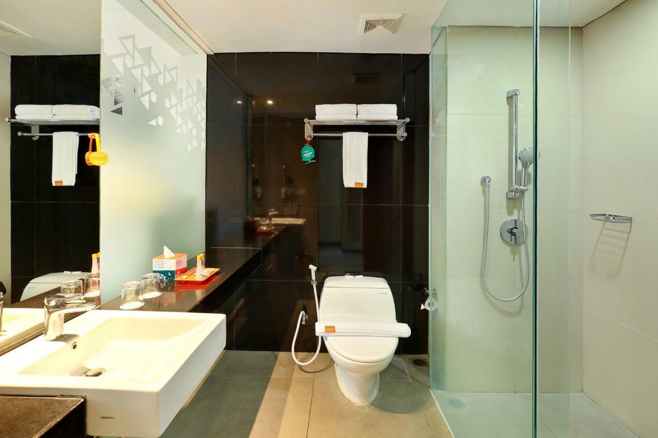 Super Saver Package (Room + Pizza)