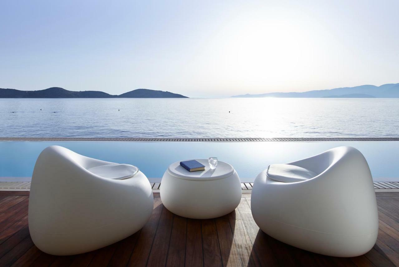 Presidentiële Bungalow Suite aan het Water met Eigen Zwembad
