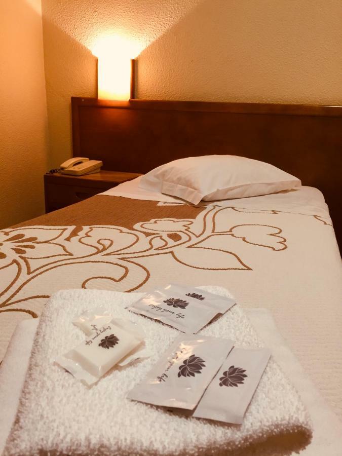 Single Room,791875020:JPEG