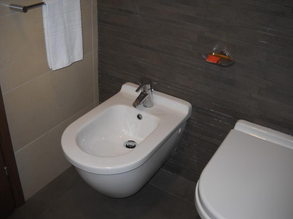 Double or Twin Room,79557570:JPEG