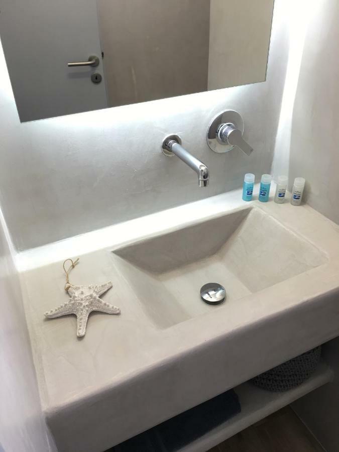 Deluxe Double Room with Balcony and Sea View