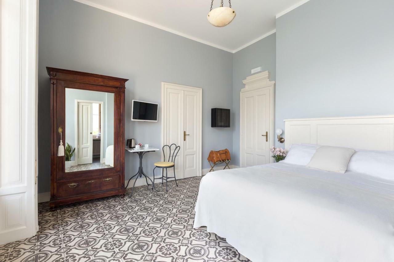 Deluxe Doppel-/Zweibettzimmer mit Balkon